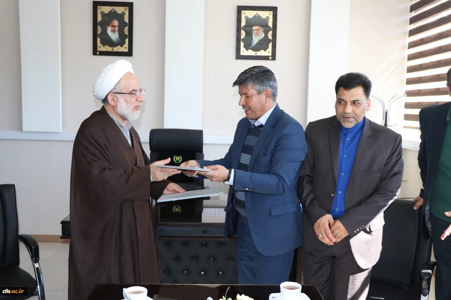 با حضور دکتر محمدی در دانشگاه فرهنگیان استان اصفهان انجام شد .

انعقاد تفاهم نامه ی همکاری بین دانشگاه فرهنگیان استان اصفهان و بنیاد مهدویت و آینده پژوهی