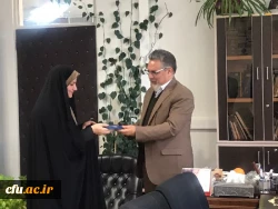 سرپرست معاونت نظارت، ارزیابی و تضمین کیفیت دانشگاه فرهنگیان:

ارتقاء سطح بهره وری سازمانی، در گرو توسعه و تقویت نظام ارتباطی است 2