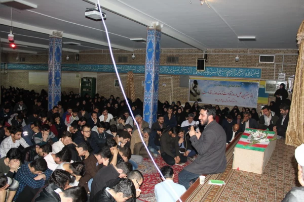 استقبال ووداع باشکوه وعاشقانه اساتید کارکنان ودانشجویان دانشگاه فرهنگیان استان قزوین با سردارشهید مدافع حرم حمیدمحمدرضایی 3