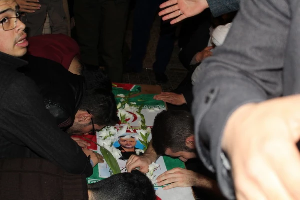 استقبال ووداع باشکوه وعاشقانه اساتید کارکنان ودانشجویان دانشگاه فرهنگیان استان قزوین با سردارشهید مدافع حرم حمیدمحمدرضایی 9