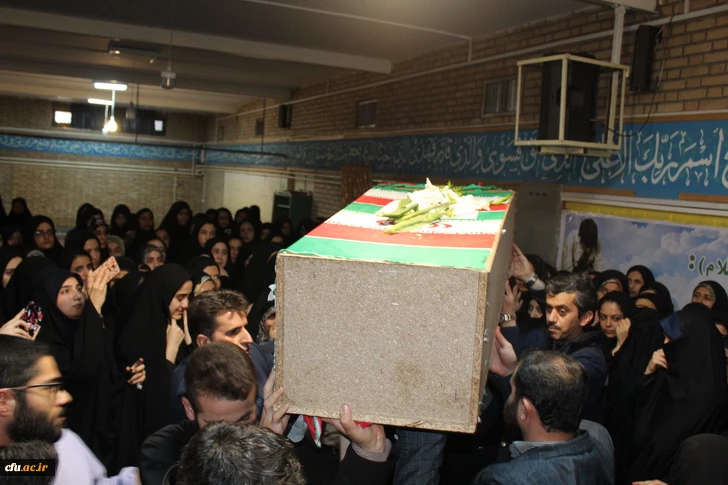 استقبال ووداع باشکوه وعاشقانه اساتید کارکنان ودانشجویان دانشگاه فرهنگیان استان قزوین با سردارشهید مدافع حرم حمیدمحمدرضایی 13