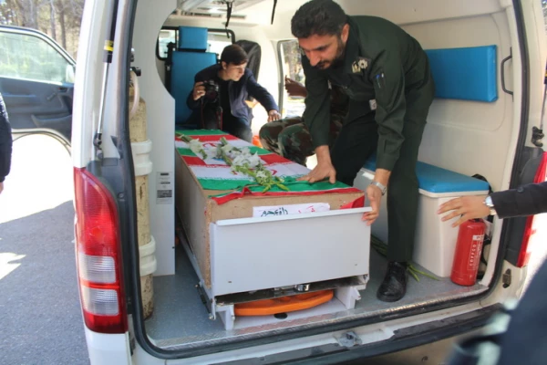 استقبال ووداع باشکوه وعاشقانه اساتید کارکنان ودانشجویان دانشگاه فرهنگیان استان قزوین با سردارشهید مدافع حرم حمیدمحمدرضایی 16