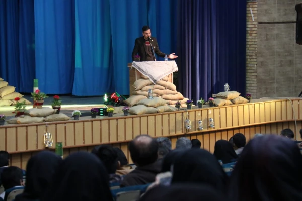 با همت بسیج دانشجویی دانشگاه برگزار شد :

کنگره بزرگداشت شهدای دانشجو معلم دانشگاه فرهنگیان یزد
 2