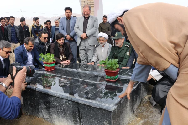 برگزاری مراسم سالگرد دو شهید گمنام و اولین یادواره شهدای دانشجو معلمان دانشگاه فرهنگیان خراسان شمالی 22