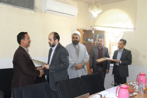 برگزاری مراسم تودیع و معارفه مسئول حراست دانشگاه فرهنگیان یزد


 14