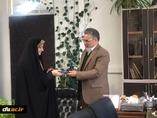 سرپرست معاونت نظارت، ارزیابی و تضمین کیفیت دانشگاه فرهنگیان:

ارتقاء سطح بهره وری سازمانی، در گرو توسعه و تقویت نظام ارتباطی است 2