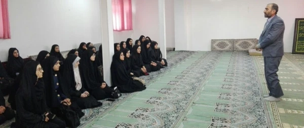 دکتر محمدی درمراسم بدرقه کاروان دانشجویان راهیان نور:سعی کنیدازمعنویات این اردوی معنوی روحیه بگیرید وآن رادرکلاسهای درس ودرجمع دانش آموزان اجرا کنید. 8