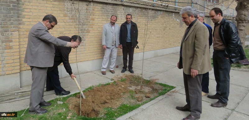 برنامه بزرگداشت هفته منابع طبیعی و روز درخت کاری در دانشگاه فرهنگیان کرمانشاه برگزار گردید 3