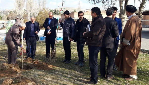 گرامی داشت روز درختکاری در اولین روز از “هفته منابع طبیعی”