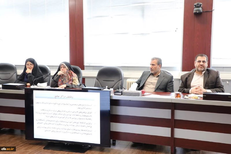 دکتر علی نژاد در سی و دومین جلسه شورای تخصصی دانشجویی دانشگاه فرهنگیان:

راهبردهای معاونت دانشجویی دانشگاه فرهنگیان در سال جدید در  راستای بیانیه گام دوم انقلاب اسلامی است 2