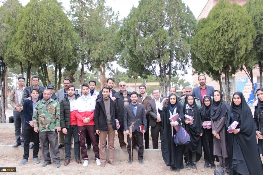 روز درختکاری در پردیس شهید رجایی سمنان 2