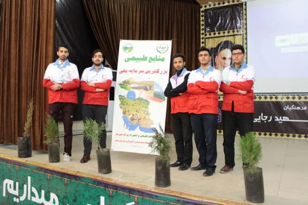 روز درختکاری در پردیسس شهید رجایی سمنان 12