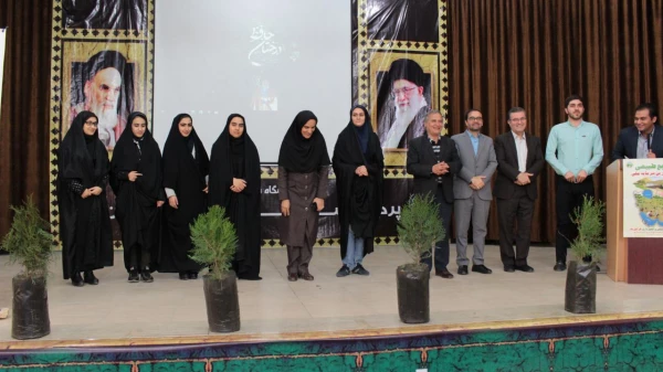 روز درختکاری در پردیسس شهید رجایی سمنان 13