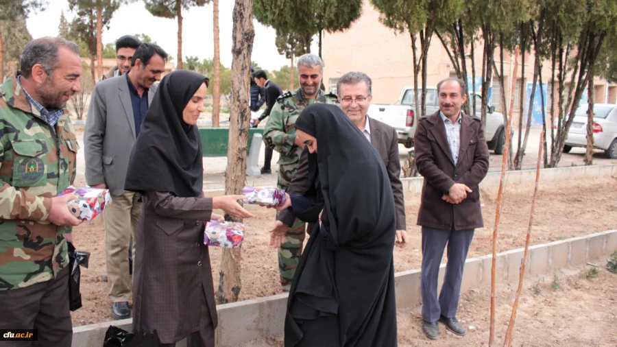 روز درختکاری در پردیس شهید رجایی سمنان 5