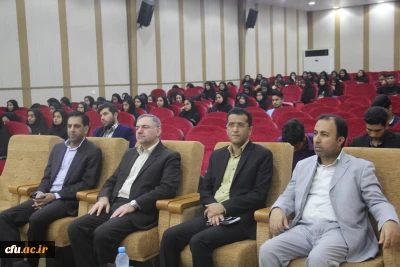 با حضور دکتر امانی تهرانی مولف کتب علوم تجربی و مدیرکل دفتر تالیف وزارت آموزش و پرورش

دومین جشنواره تجربیات برتر معلمان ابتدایی برگزار گردید.