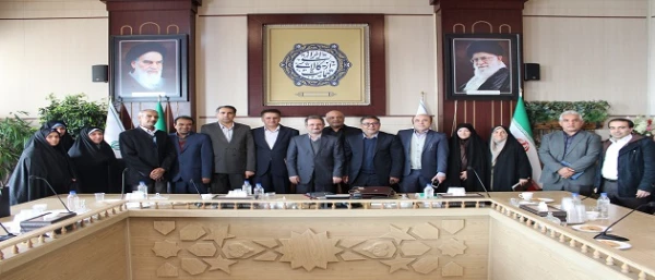 استاندار تهران در دیدار با سرپرست و معاونان مدیریت پردیس های استان تهران در جلسه هیات امنای دانشگاه فرهنگیان استان تهران:
هیچ کاری در کشور به اندازه تربیت معلم مهم نیست