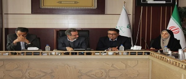 استاندار تهران در دیدار با سرپرست و معاونان مدیریت پردیس های استان تهران در جلسه هیات امنای دانشگاه فرهنگیان استان تهران:
هیچ کاری در کشور به اندازه تربیت معلم مهم نیست