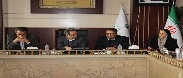 استاندار تهران در دیدار با سرپرست و معاونان مدیریت پردیس های استان تهران در جلسه هیات امنای دانشگاه فرهنگیان استان تهران:
هیچ کاری در کشور به اندازه تربیت معلم مهم نیست