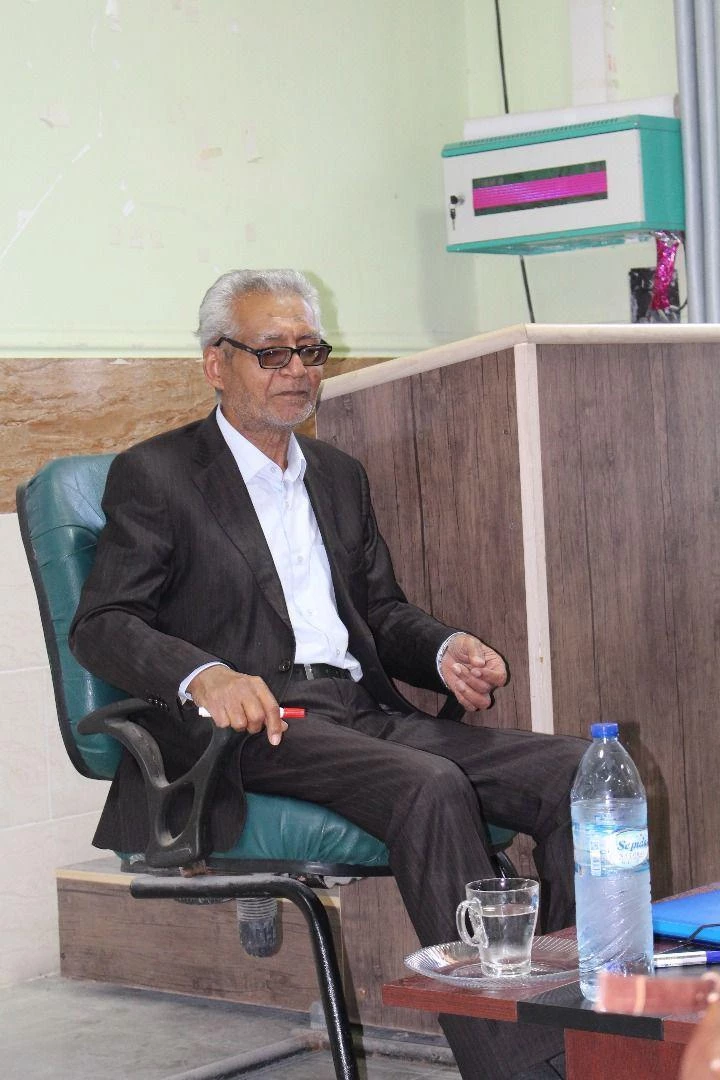 دیدار جمعی از دانشجویان دانشگاه فرهنگیان استان بوشهر با استاد هاشمی زاده رئیس سابق تربیت معلم خورموج 2