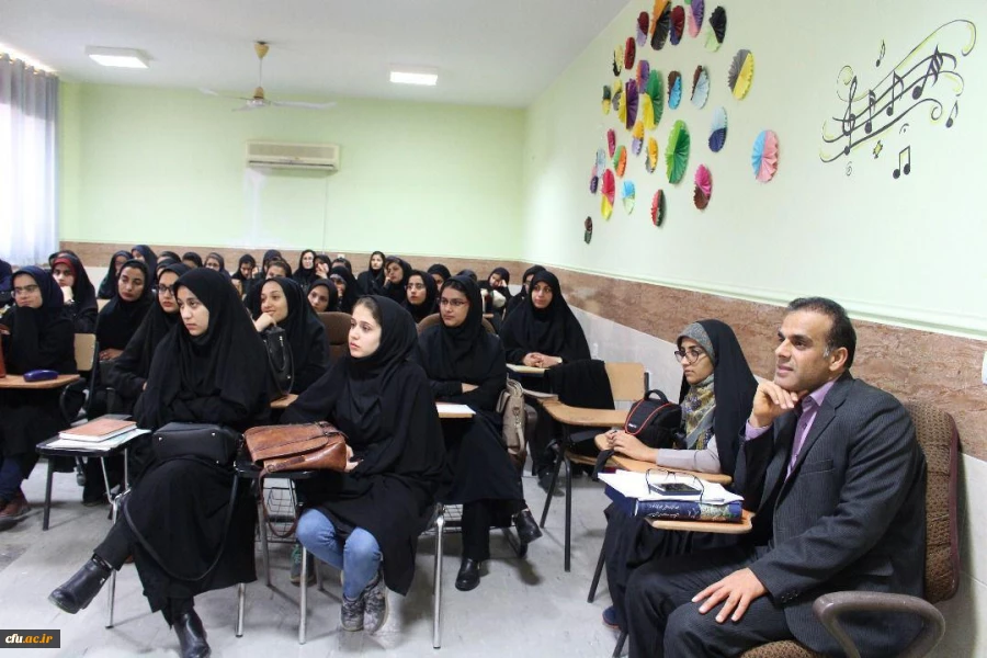 دیدار جمعی از دانشجویان دانشگاه فرهنگیان استان بوشهر با استاد هاشمی زاده رئیس سابق تربیت معلم خورموج 7