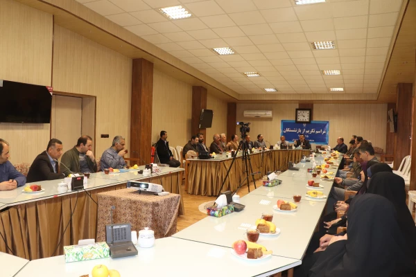 دکتر کسائیان در مراسم تجلیل از بازنشستگان دانشگاه فرهنگیان مازندران:
بازنشستگان ذخیره و گنجینه های ذی قیمت دانشگاه هستند. بر ماست که را برخورداری دانشگاه از این ذخیره های ارزشمند را باز نگه داریم.