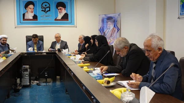 در سالن جلسات مدیریت استانی ؛

با حضور دکتر محمدی جلسه شورای فرهنگی دانشگاه فرهنگیان کردستان برگزار شد 3