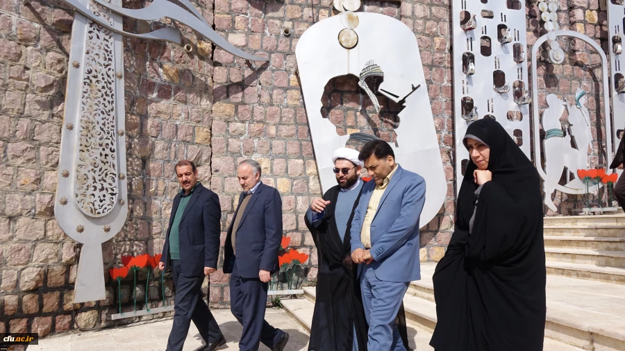 ادای احترام  به شهدای گمنام سنندج 5