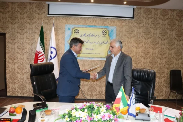 با حضور دکتر عروف زاد در دانشگاه فرهنگیان استان اصفهان انجام شد

انعقاد تفاهم نامه همکاری بین دانشگاه فرهنگیان اصفهان و دانشگاه صنعتی مالک اشتر