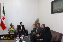 در دیدار مسئولین دانشگاه فرهنگیان استان با معاون سیاسی امنیتی استانداری یزد مطرح شد:

اعلام حمایت معاون سیاسی امنیتی استانداری یزد از رسالت های دانشگاه فرهنگیان 4