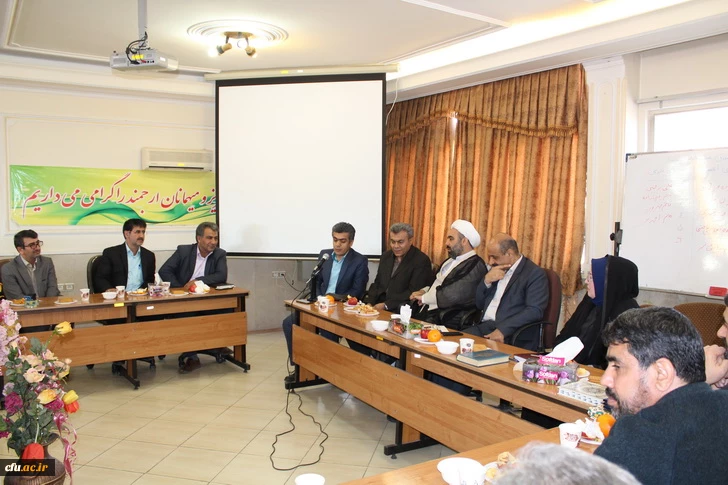 برگزاری جلسه شورای اداری دانشگاه فرهنگیان قزوین وتجلیل ازسه همکاربازنشسته درپایان اسفندماه جاری 3