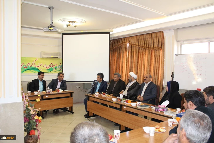 برگزاری جلسه شورای اداری دانشگاه فرهنگیان قزوین وتجلیل ازسه همکاربازنشسته درپایان اسفندماه جاری 4