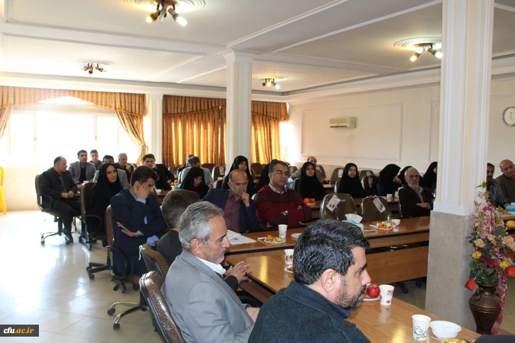 برگزاری جلسه شورای اداری دانشگاه فرهنگیان قزوین وتجلیل ازسه همکاربازنشسته درپایان اسفندماه جاری 6