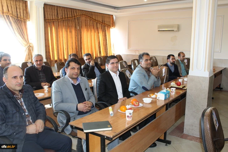 برگزاری جلسه شورای اداری دانشگاه فرهنگیان قزوین وتجلیل ازسه همکاربازنشسته درپایان اسفندماه جاری 7