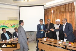 برگزاری جلسه شورای اداری دانشگاه فرهنگیان قزوین وتجلیل ازسه همکاربازنشسته درپایان اسفندماه جاری 8