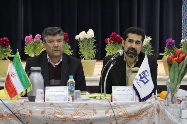 دکتر عروف زاد در نشست قطب 6 آموزش و پرورش استان اصفهان:

جلسات قطبی با مدیران آموزش و پرورش راهگشا خواهد بود