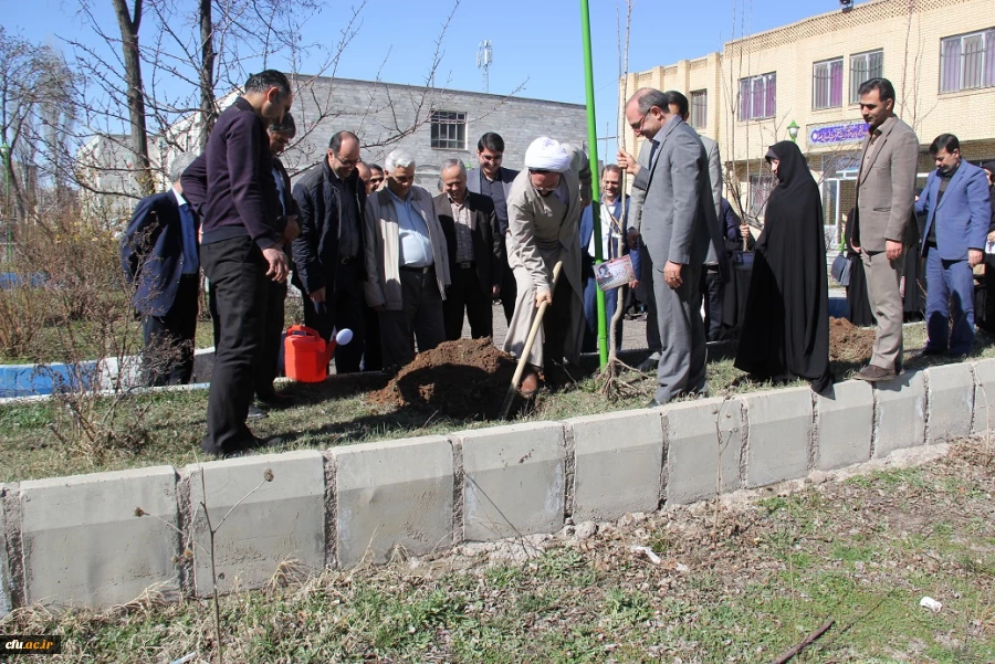 به مناسبت روز بزرگداشت شهدا در دانشگاه فرهنگیان اردبیل صورت گرفت:

گرامی داشت روز شهدا و تجلیل از همکاران شاهد و ایثاگر 4