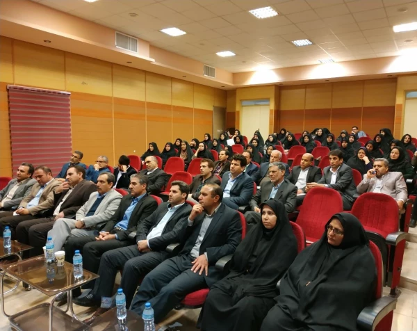 نشست هماندیشی عوامل اجرایی کارورزی دانشگاه فرهنگیان ایلام
