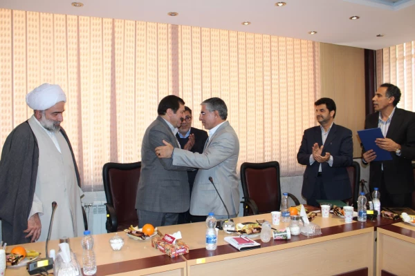 دکتر خاکی در آئین تکریم و معارفه سرپرست پردیس چمران