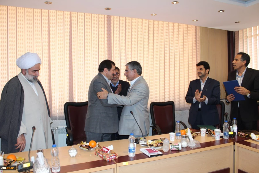 دکتر خاکی در آئین تکریم و معارفه سرپرست پردیس چمران