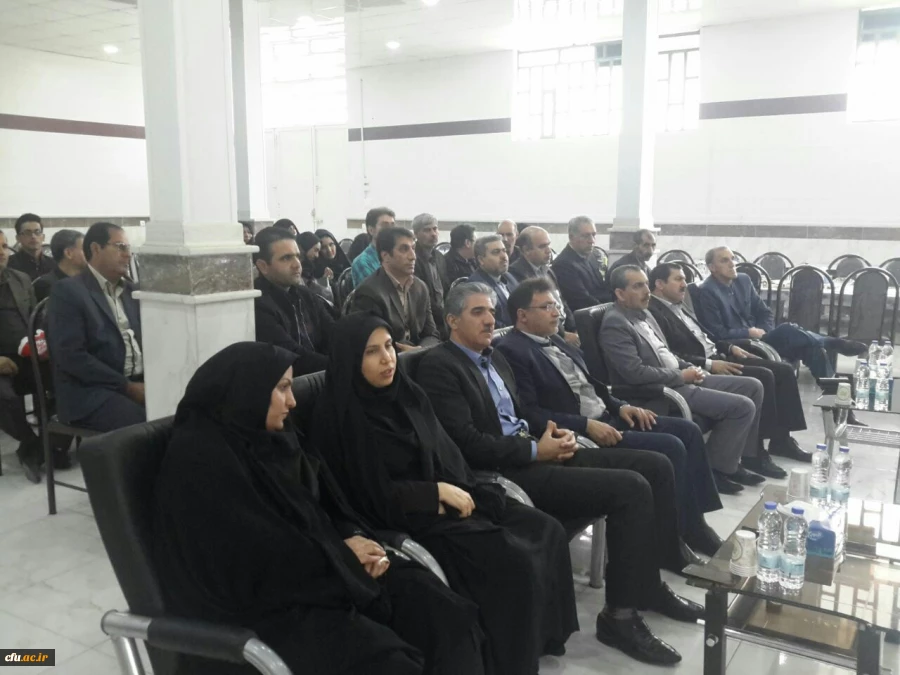 جلسه هم اندیشی اساتید و کارکنان دانشگاه با معاونت محترم طرح و برنامه