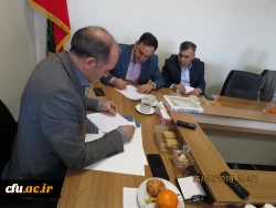 در دانشگاه فرهنگیان اردبیل صورت گرفت:

نشست تخصصی و عقد قرارداد در خصوص برگزاری رویدادهای کارآفرینی 2