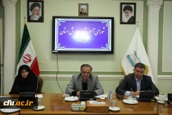 تقدیم ابلاغ ریاست هیأت امنای دانشگاه فرهنگیان استان به استاندار خراسان رضوی