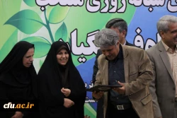 دکتر علی نژاد در اولین همایش تجلیل از سرپرستان شبانه روزی کشور در اصفهان:

سرپرستان شبانه روزی کار جهادی انجام میدهند