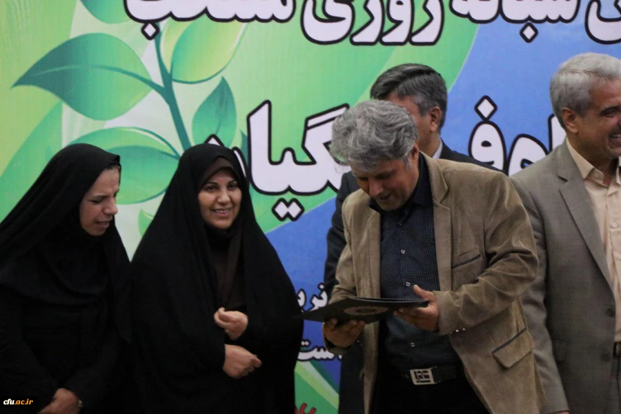 دکتر علی نژاد در اولین همایش تجلیل از سرپرستان شبانه روزی کشور در اصفهان:

سرپرستان شبانه روزی کار جهادی انجام میدهند