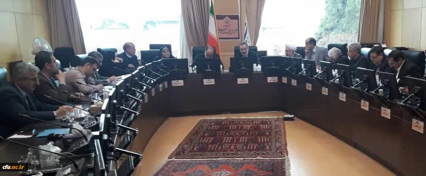 در کمیسیون آموزش ،تحقیقات وفناوری مجلس شورای اسلامی برگزاری شد:
جلسه با حضور  وزیر آموزش وپرورش و رییس دانشگاه فرهنگیان  2