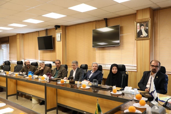 نشست مشترک شورای مدیران معاونت های آموزشی و فرهنگی دانشگاه برگزار شد 10