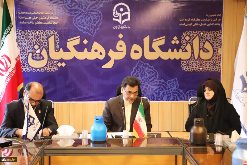 دکتر محمدی در نشست صمیمی با همکاران معاونت فرهنگی و اجتماعی:

سال جدید سال حرکت مضاعف به سوی ارتقاء فعالیتهای فرهنگی دانشگاه 4