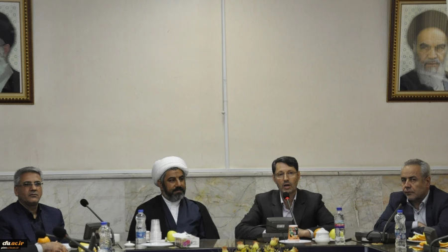 مدیر دانشگاه فرهنگیان خراسان رضوی در آخرین جلسه شورای اداری این دانشگاه در سال 97:
قضاوت مسئولان سازمان مرکزی حاکی از انجام مطلوب وظایف محوله و رشد، بالندگی و پیشرفت دانشگاه فرهنگیان استان در سال گذشته است