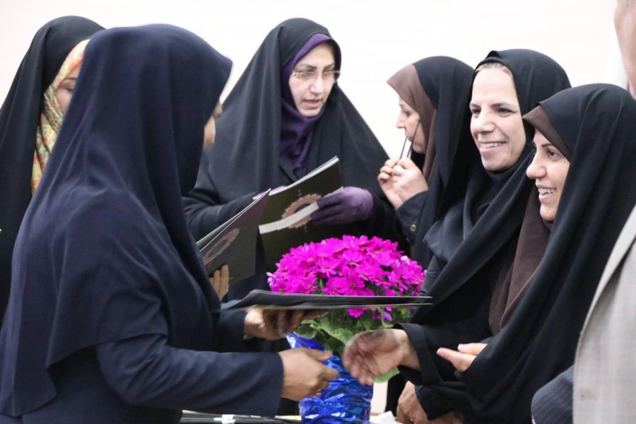 اولین همایش تجلیل از سرپرستان شیانه روزی به روایت تصویر 6