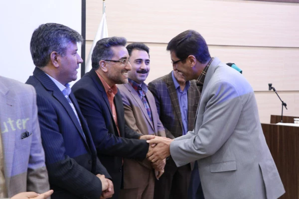 اولین همایش تجلیل از سرپرستان شیانه روزی به روایت تصویر 15